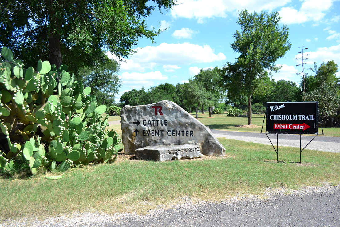 Chisholm Entry Sign